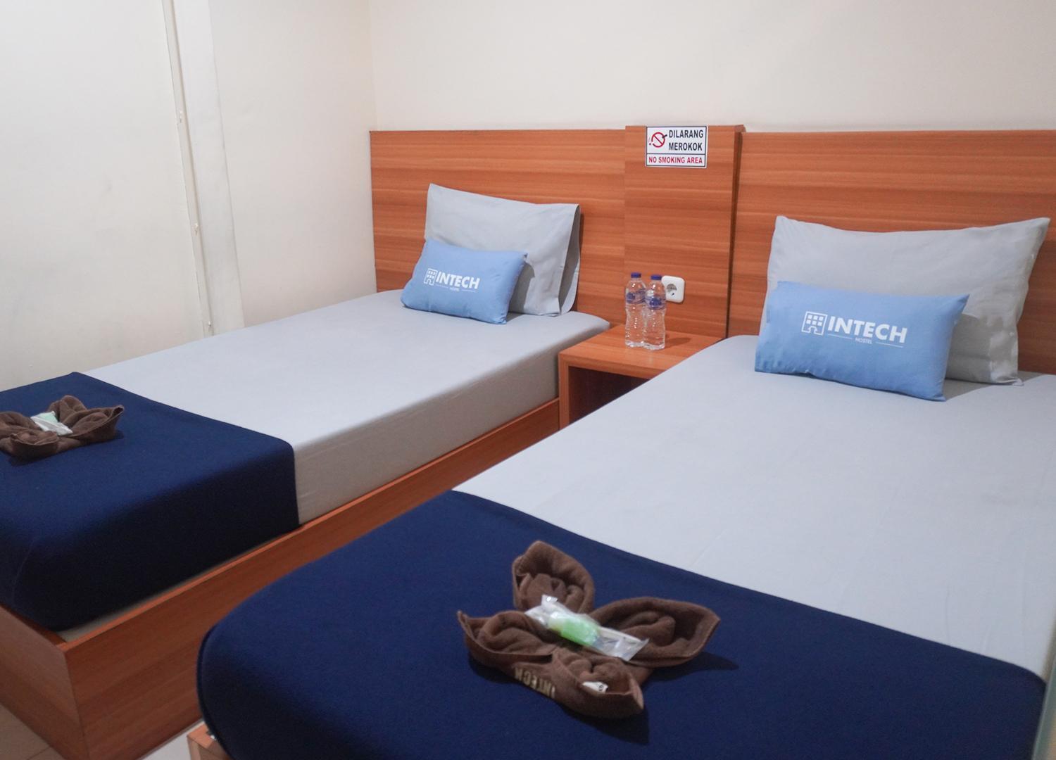 Intech Hostel Бандунг Екстер'єр фото