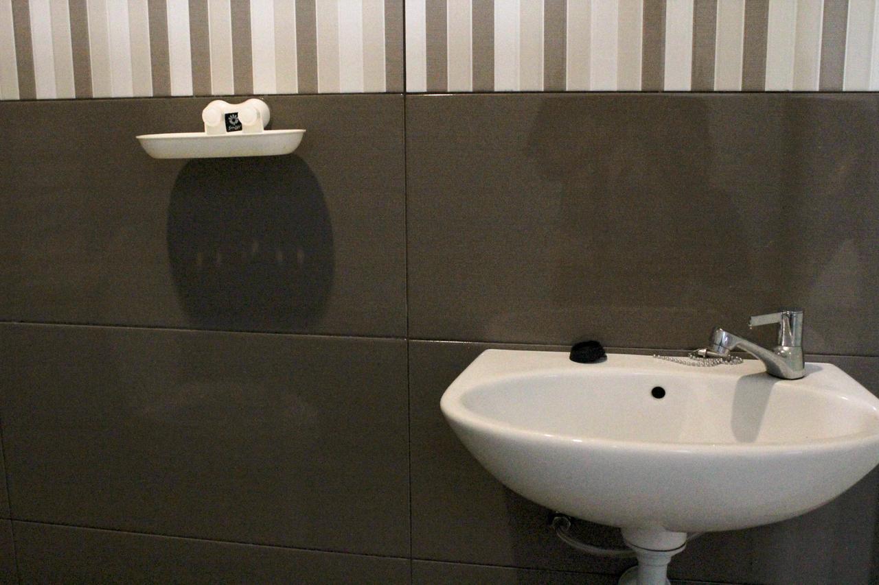 Intech Hostel Бандунг Екстер'єр фото